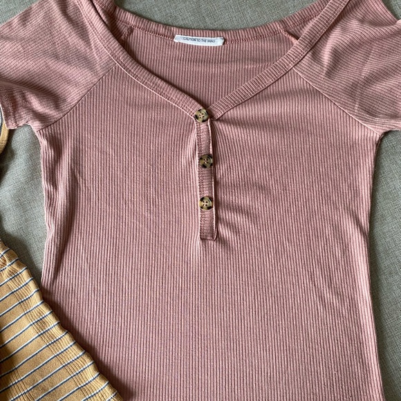 Size Small Bundle - Picture 8 of 8